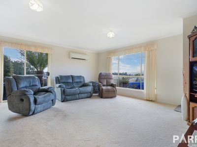 2 / 7 Lila Drive, Prospect