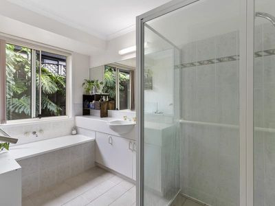4 Turnburry Court, Tewantin