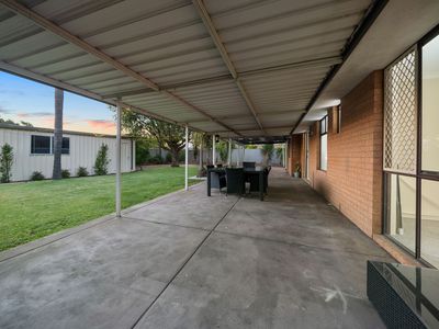 24 Hackettiana Avenue, South Lake