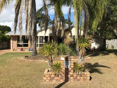 5 Kentia Court, Kawungan
