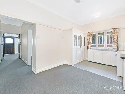 1/674 Logan Road, Greenslopes