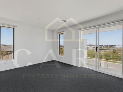 16 Montagna Drive, Clyde