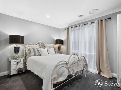 18 Washington Lane, Woodend