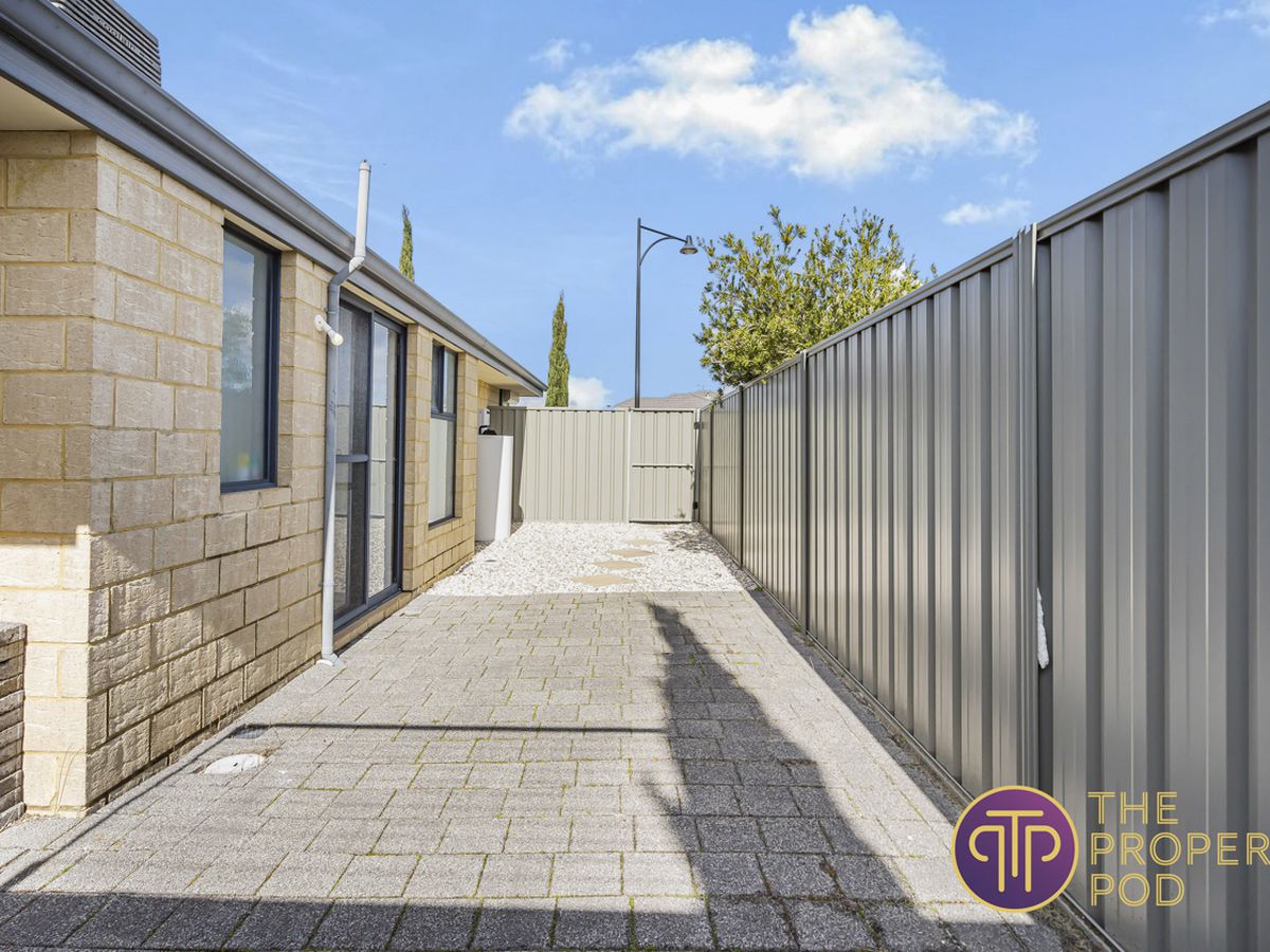 24 Sorbonne Turn, Aubin Grove