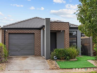 16 Abbott Street, Melton South