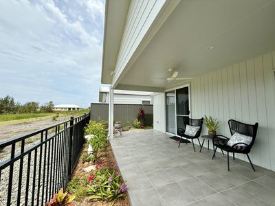98 / 5 Serenity Drive, Eli Waters