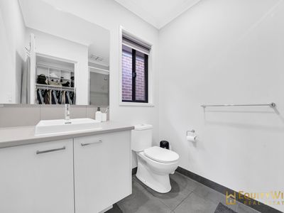 19 Moombil road, Truganina