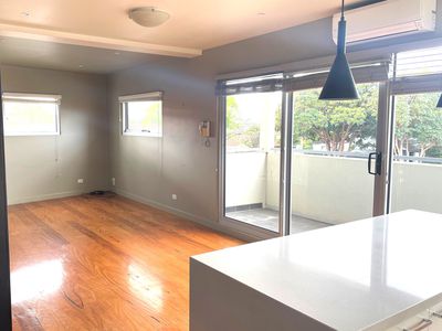 208 Como Pde East, Parkdale