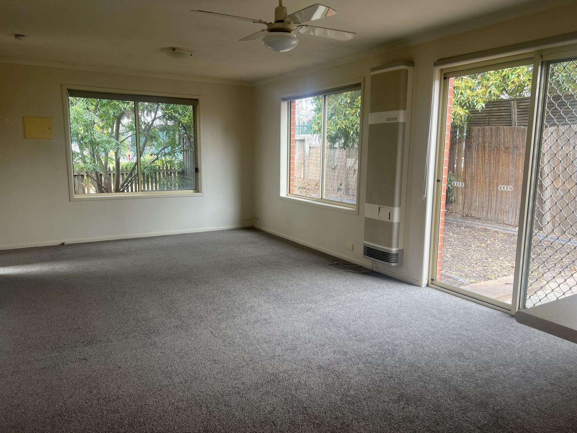 1 / 10 Rotherham Street, Belmont
