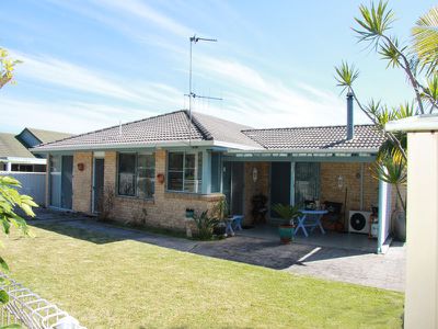 19 Undara Circuit, Forster