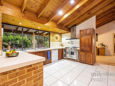 305 Holmes Road, Forrestfield