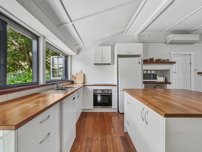 8 Foxlow Street, Captains Flat