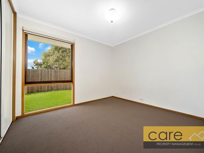 8 Mayruck Rise, Hampton Park