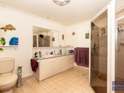 124 Sheoak Drive, Hay