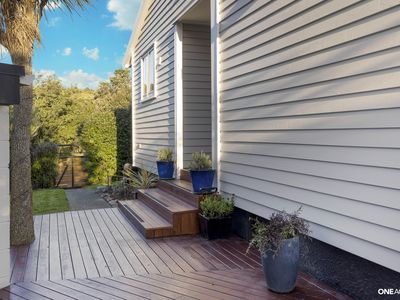 22 Bartlett Grove, Tawa