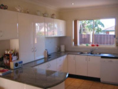 53A Central Rd, Beverly Hills
