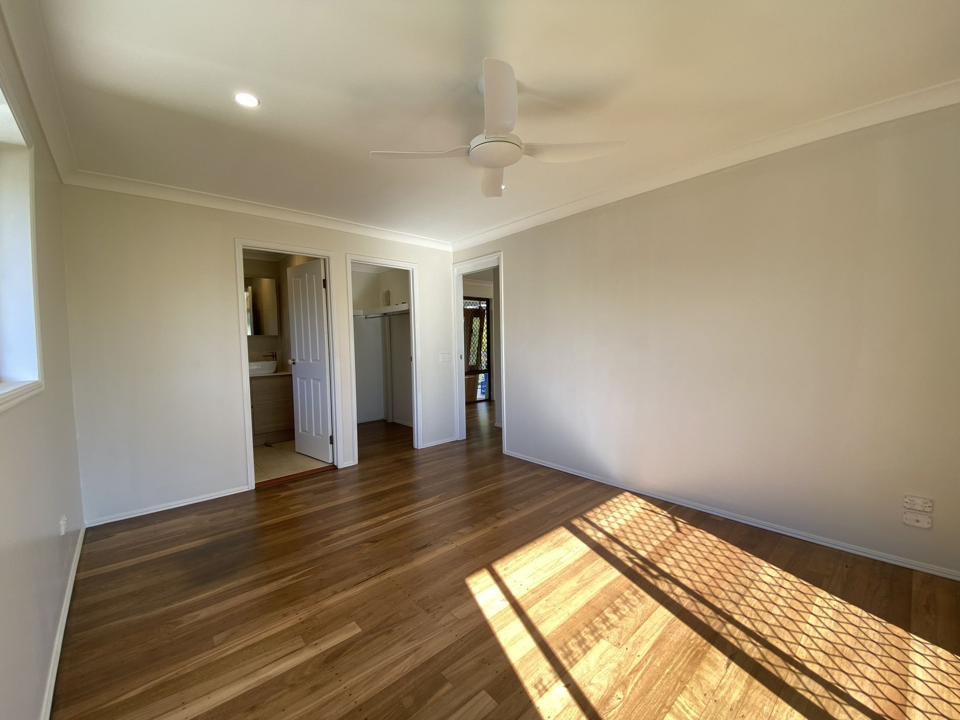 5 Nandroya Avenue, 5 Nandroya Avenue - Thumbnail 5