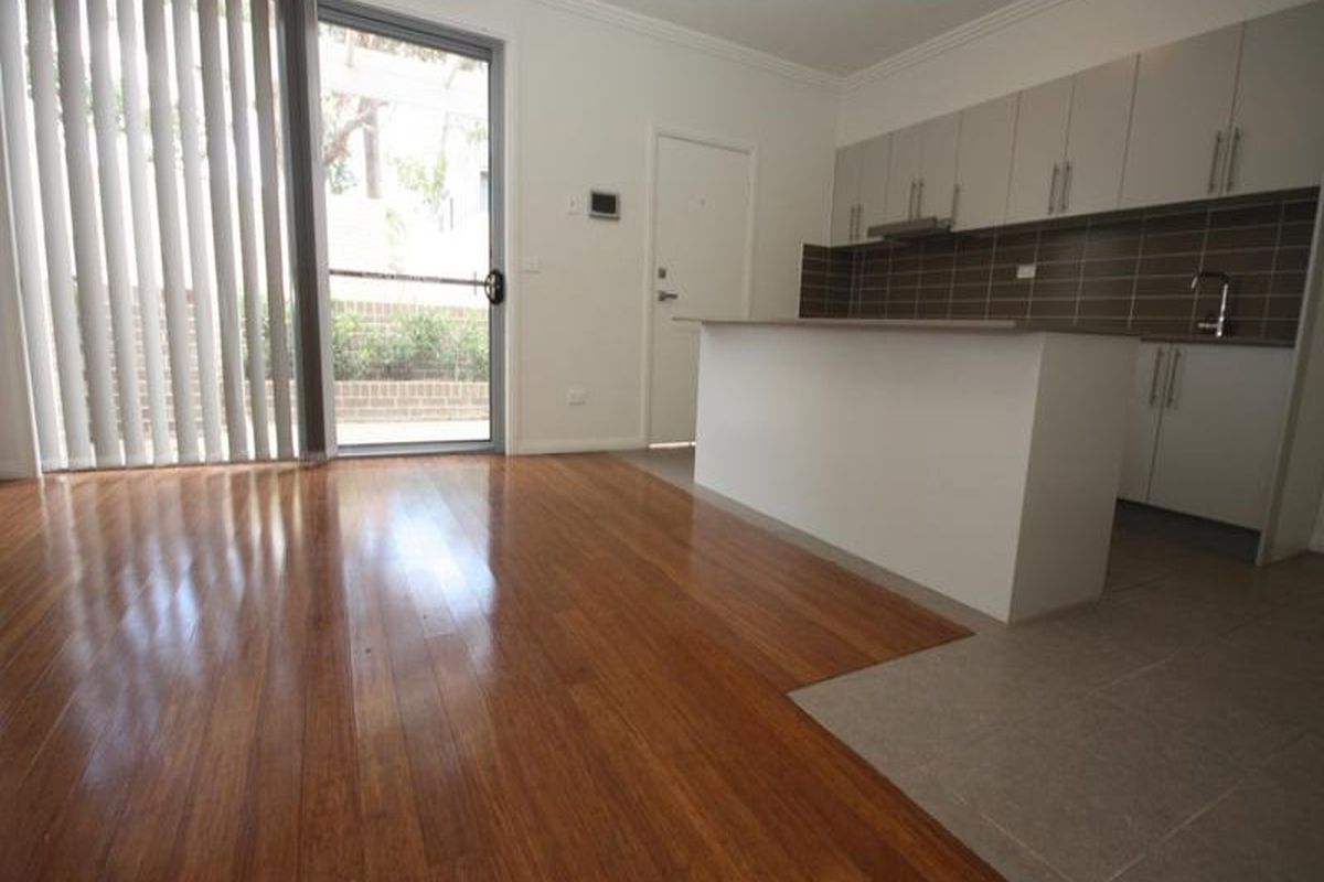A20 / 100 Kenyons, Merrylands