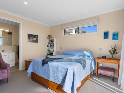 221 The Ridgeway, Stoke
