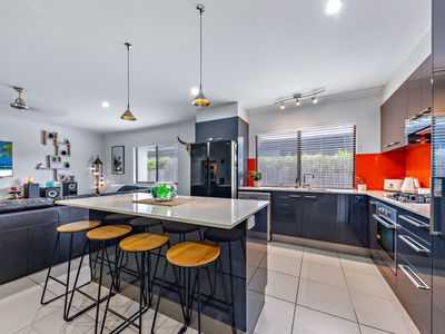 24 Endeavour Cct, Cannonvale