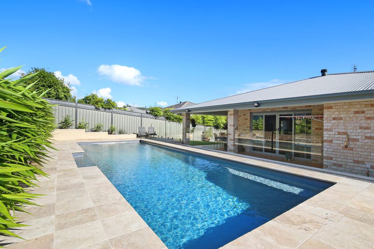 92 Coolawin Circle, Narara