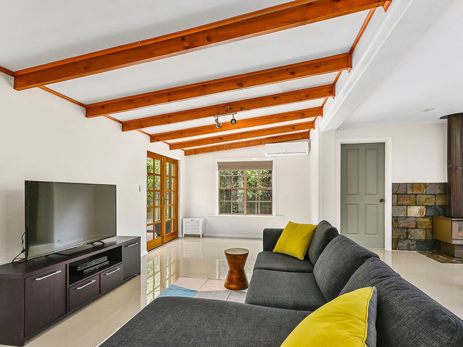 18 White Street, Millicent