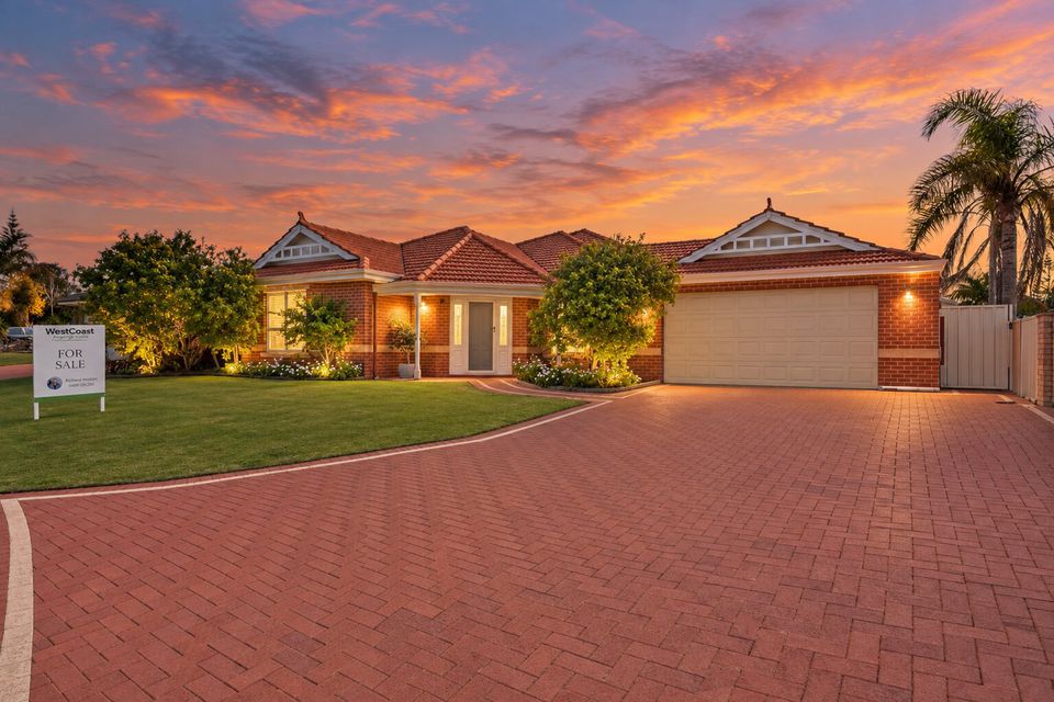 2 Anzio Court , Secret Harbour
