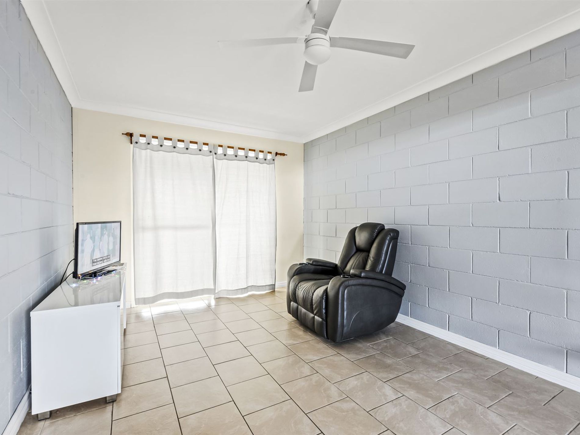 31 Hilltop Crescent, Mollymook Beach