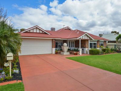 15 Vitali Crescent, Somerville