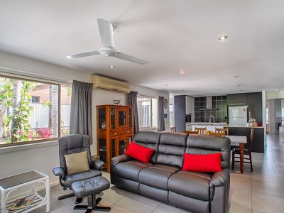 679 Boat Harbour Drive, Urangan