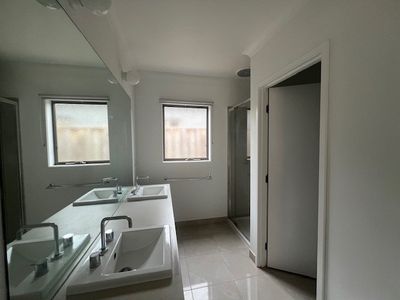 7 Caldwell Road, Williams Landing