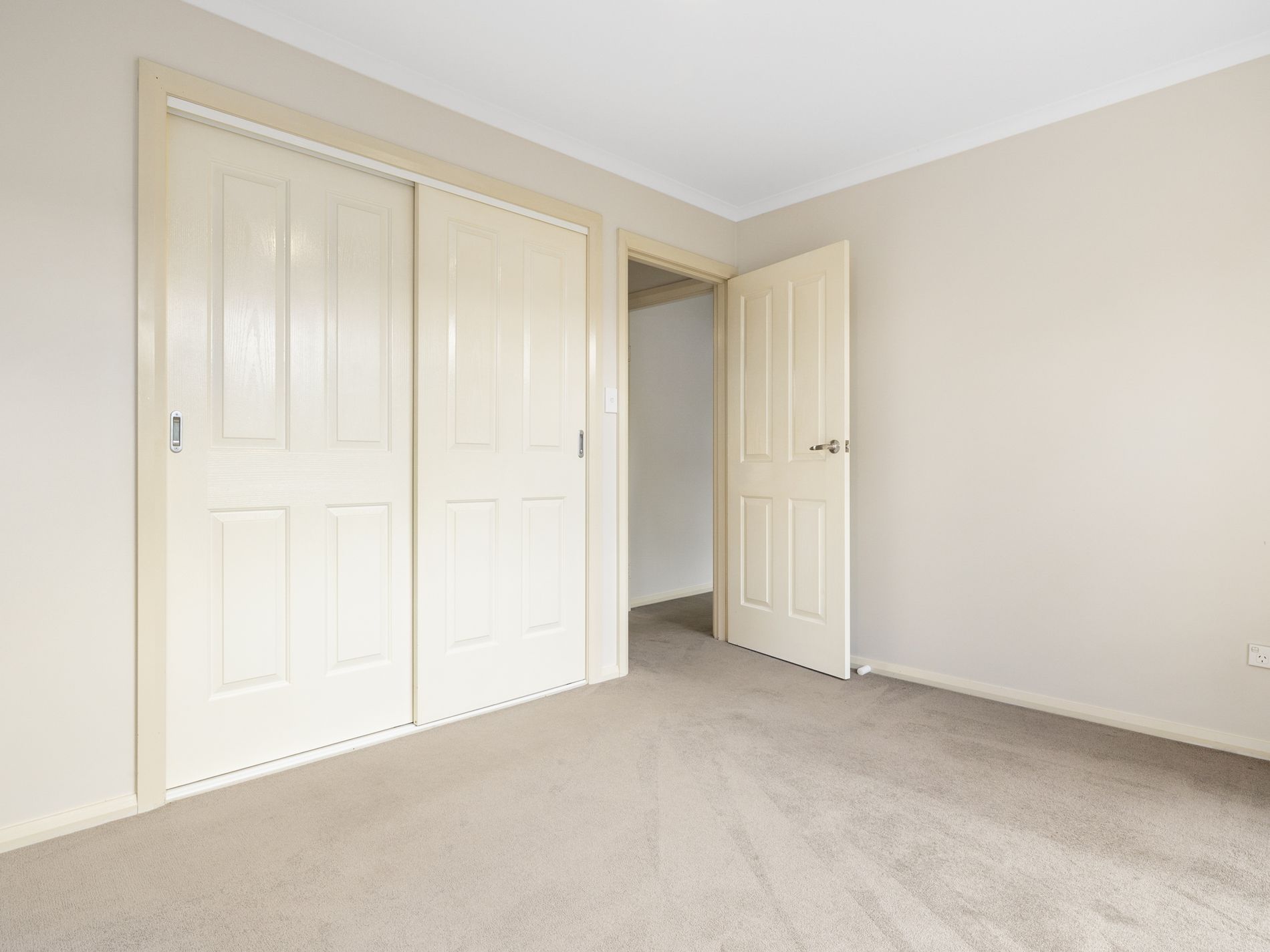 2 / 35 Sharps Road, Lenah Valley