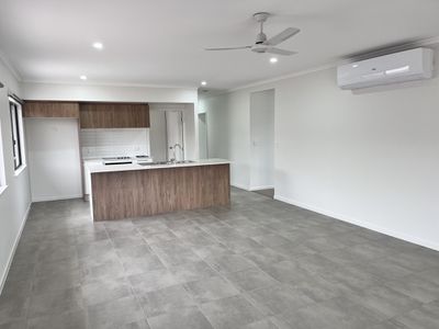 31 Tucker Street, Atherton