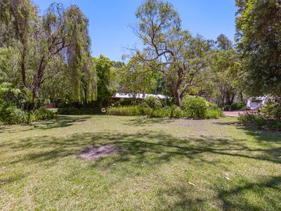 8 Boronia Road, Banjup