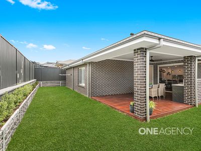 37 Bottlebrush Drive, Calderwood