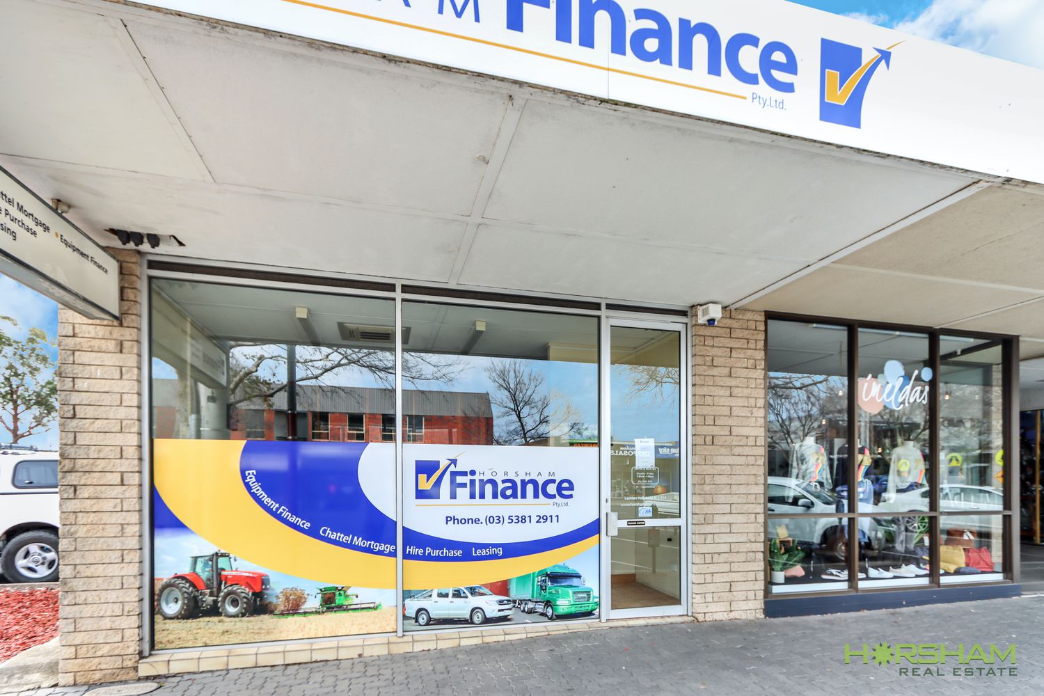 44 Roberts Avenue, Horsham