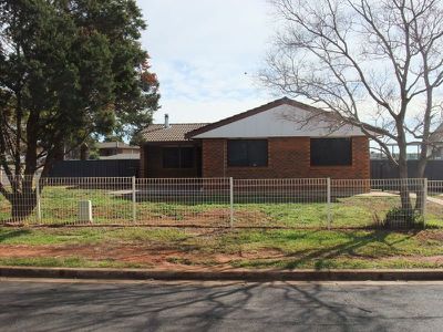 1 Tanderra Close, Dubbo