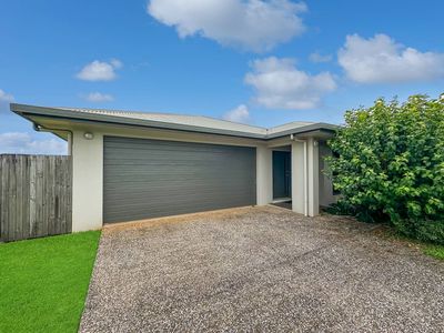 11 Rosenberg St, Atherton