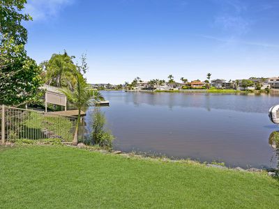11 Antigua Way, Clear Island Waters