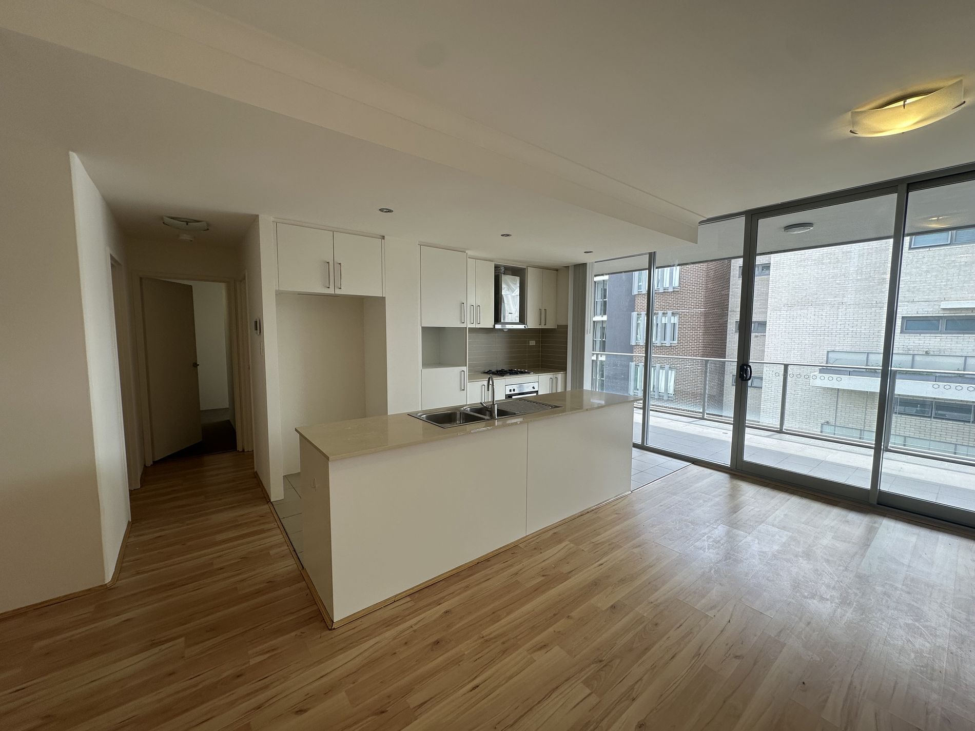 302 / 9-11 Wollongong Road, Arncliffe