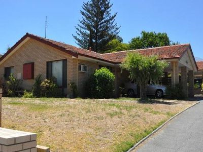 2/215 Royal Street, Yokine