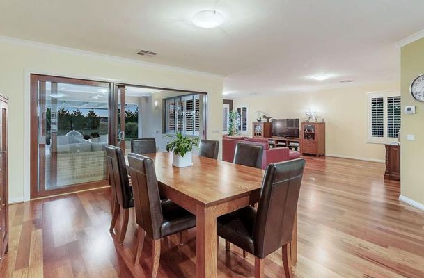 14 Peregrine Road, Oaklands Junction
