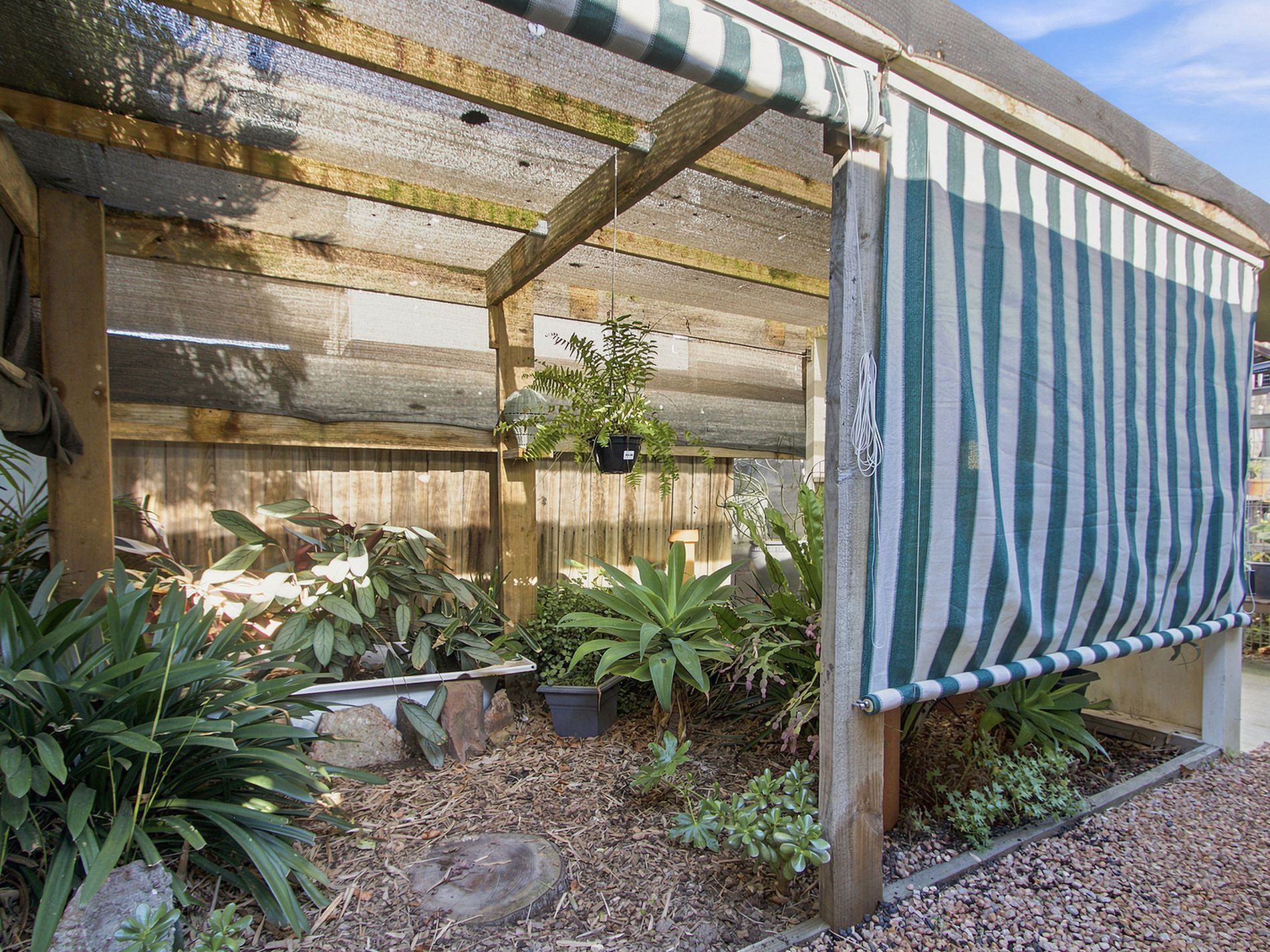 13 Weir Street, Sale
