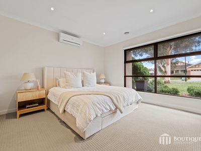 14 Bonneville Parade, Pakenham