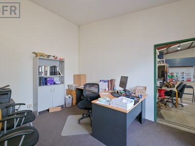 18 Kembla Way, Willetton