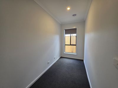 21 Drum Street, Mambourin