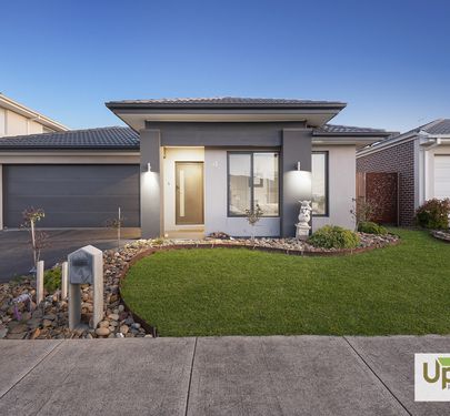 4 Charolais Way, Clyde North