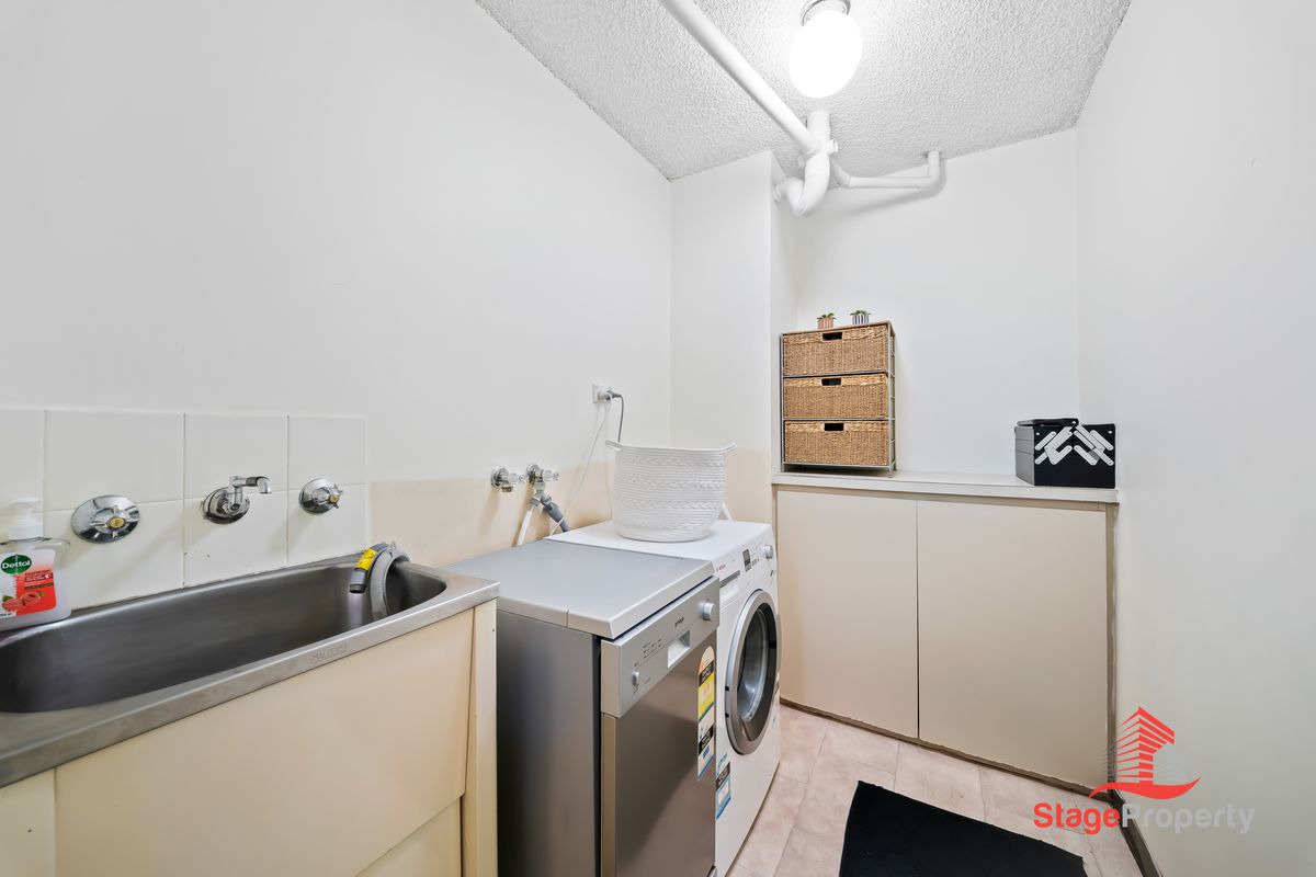 40 / 33 Farina Drive, Yokine