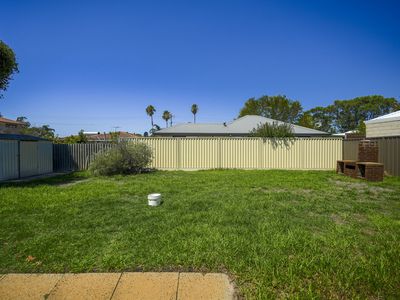 12 Yenisey Crescent, Beechboro