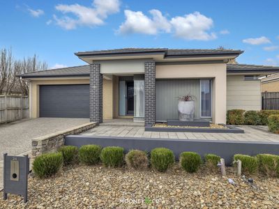 34 Crepe Avenue, Cranbourne West